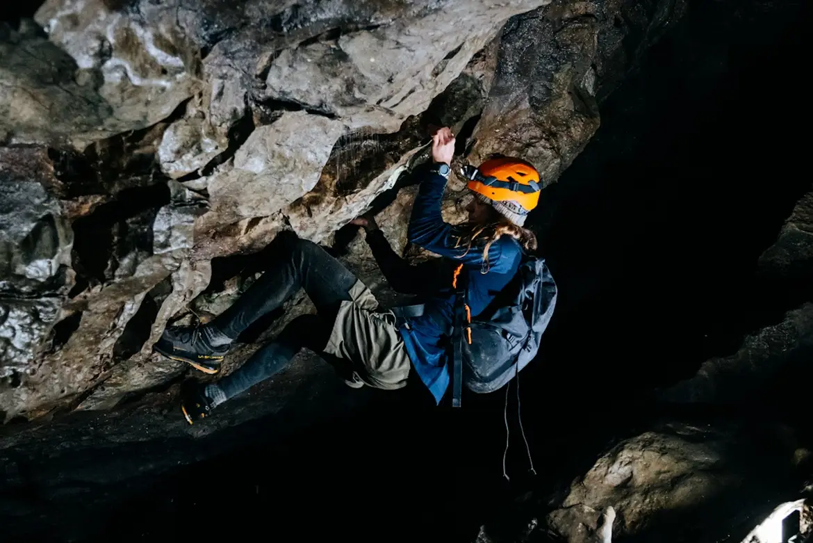 Höhlencamping mit Nachtsichtbrille
