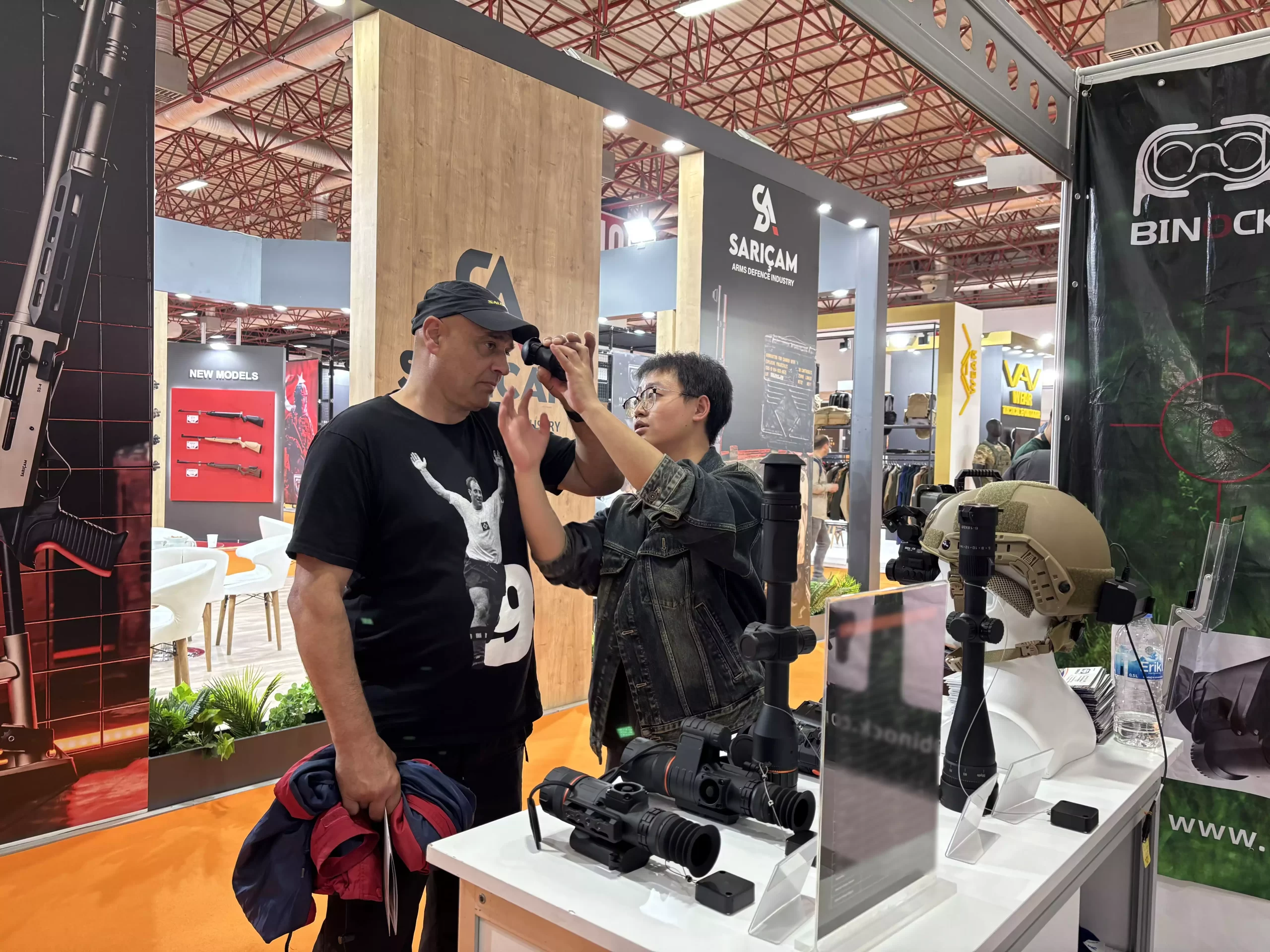 Binocks Ausstellung Nachtsichtbrillen in der Türkei